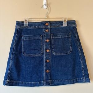 Button-up denim skirt